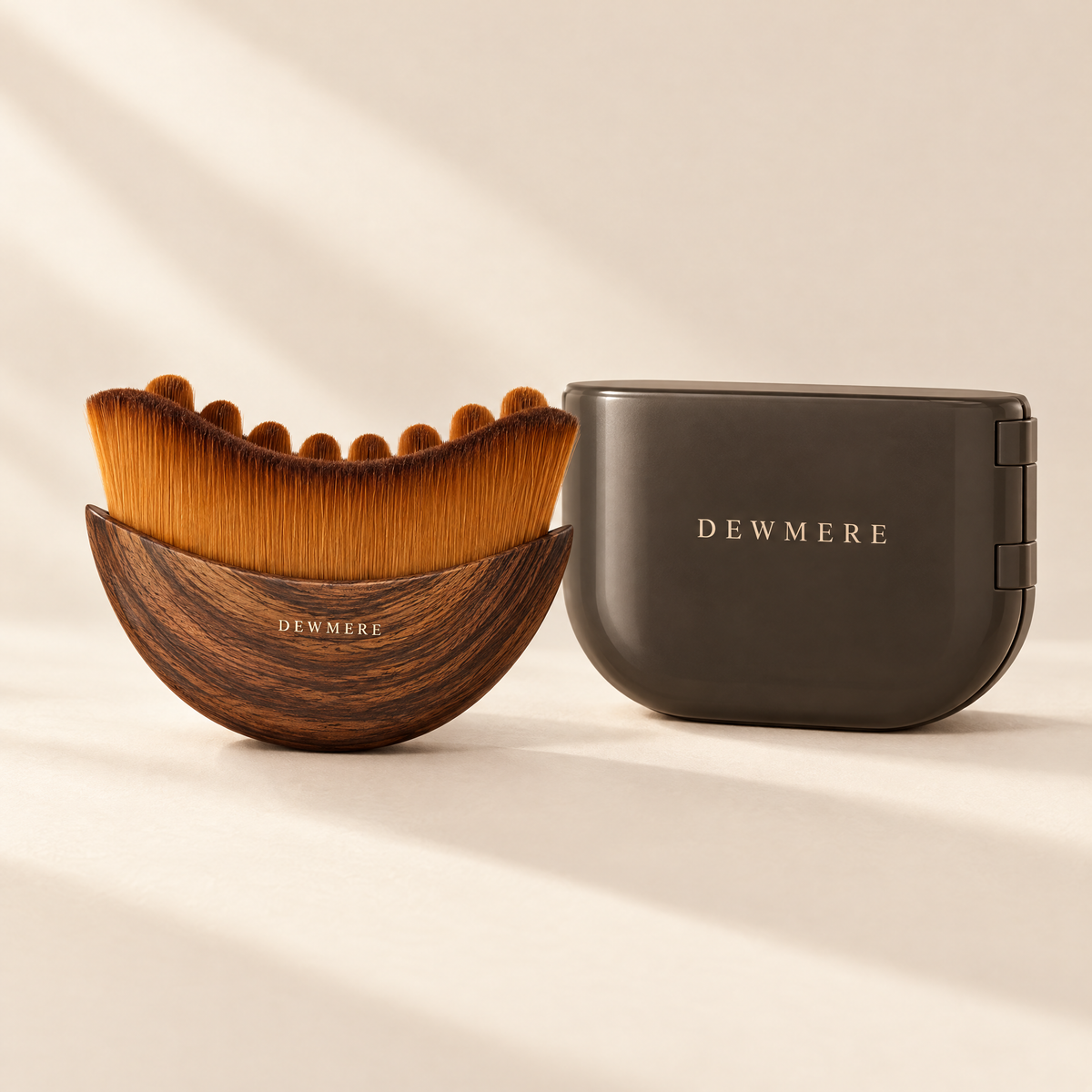 Dewmere facial brush and protective case